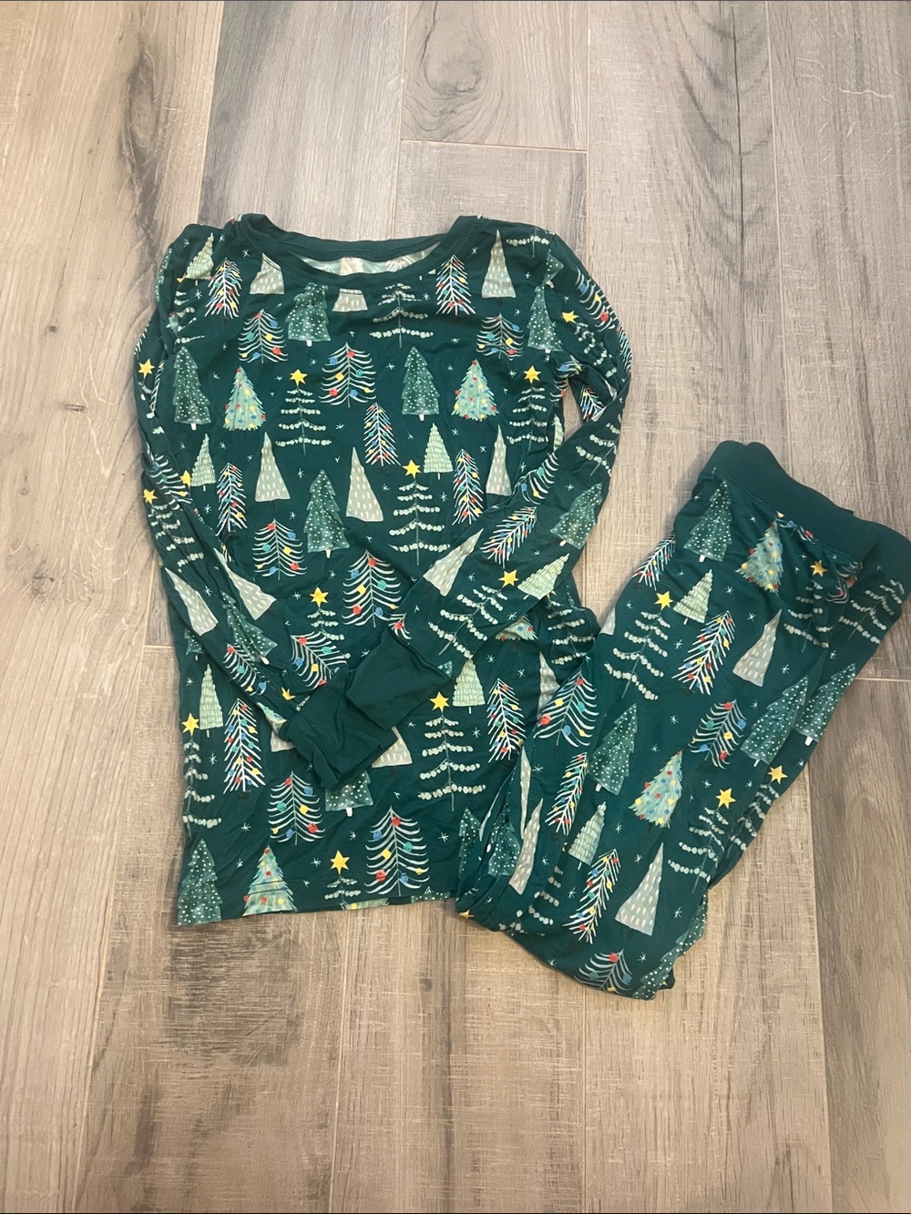 Little Sleepies Green Christmas Tree Kids Pajama Set 9/10
